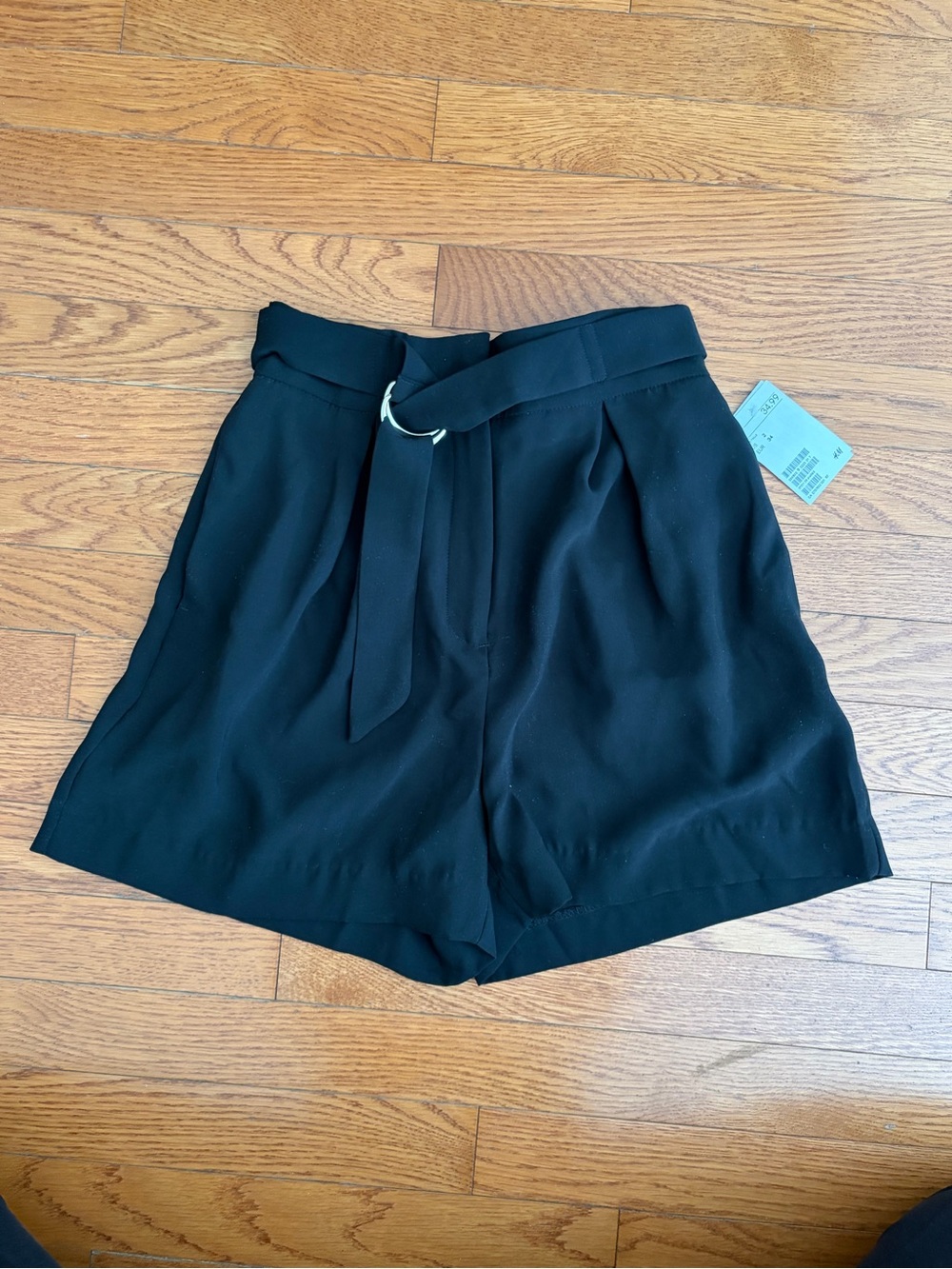 H&M Black High-Waist Pleated Belted Shorts